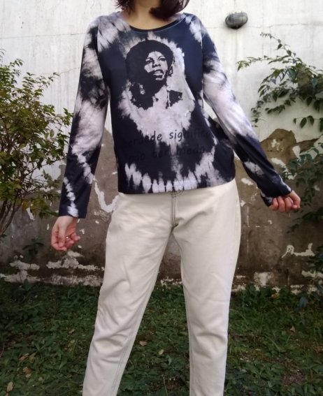 Blusa Nina Simone Tie Dye