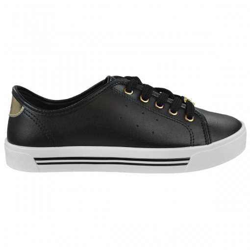 tênis preto molekinha