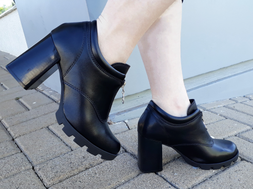 Bota De Cano Curto Feminina Beira Rio De Salto Alto 9071.100