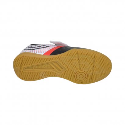 chuteira umbro spirity