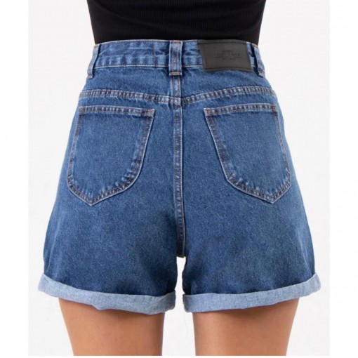 shorts mom lady rock