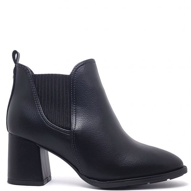 Compre diversas opções de SALTO MÉDIO na Sapataria do Pedro