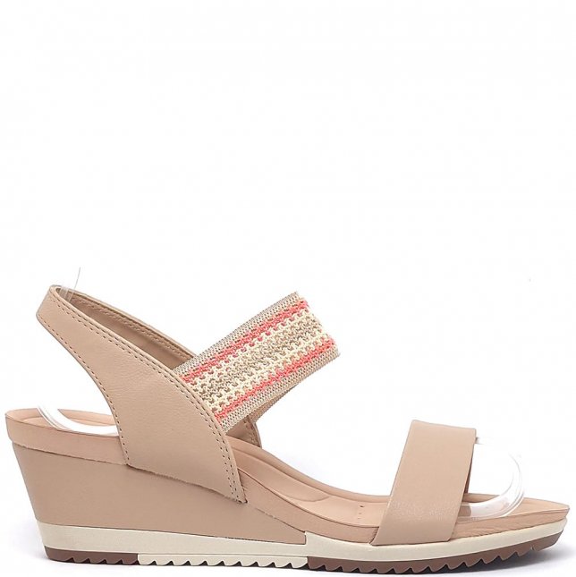 Compre diversas opções de MULHER na Sapataria do Pedro