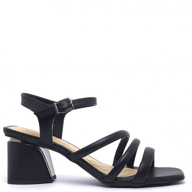 Compre diversas opções de SALTO MÉDIO na Sapataria do Pedro