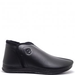 Compre diversas opções de PANTUFA na Sapataria do Pedro