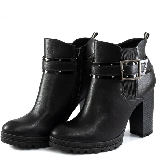 Coturno Com Fivela E Tachas Inverno Ramarim 1953101 Preto