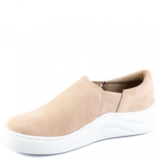 slip on kiara