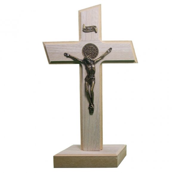 Crucifixo de Madeira - Medalha de So Bento - 36 x 19