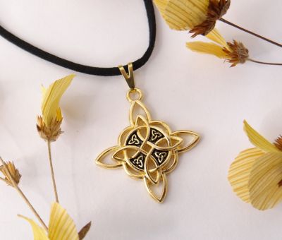 Nó de Bruxa da Sunshine Cristais: Amuleto de Proteção e Sabedoria Ancestral