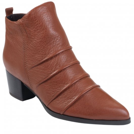 Bota Bico Fino Salto Baixo Caramelo Cano Curto Bota Caramelo Sem