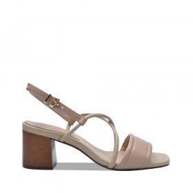 Loucos \u0026 Santos Sandália Jeans Salto Bloco - Grizanni Di Scarpe, Calçados  Femininos, Calçados Masculinos, Botas Femininas, Botas Masculinas, Bolsas,  Acessórios, Sapatos Masculinos, Sapatos Femininos, Loja de Calçados em  Veranópolis e Serra