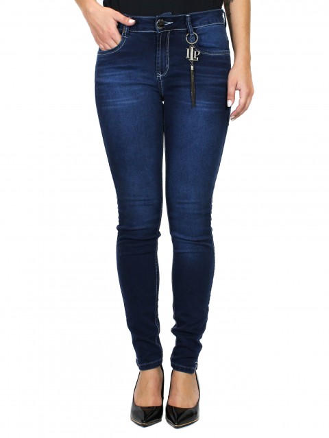 lança perfume calça jeans